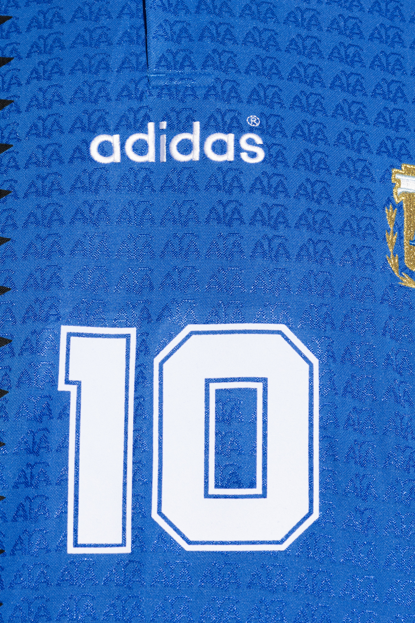 que misteriosamente lucen similares a las Yeezy 700 pero menos de un tercio de su precio SchaferandweinerShops Canada Blue Argentina 1994 Away Jersey adidas wool Originals